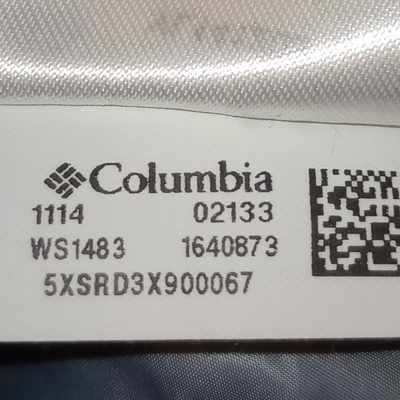 Colombia Men's Powder Light Quilted Vest - Picture 3 of 4